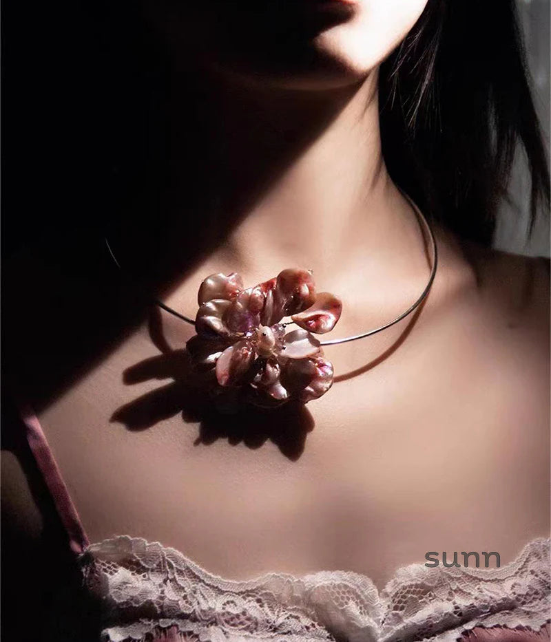 Taelyn Baroque Floral Pearl Choker