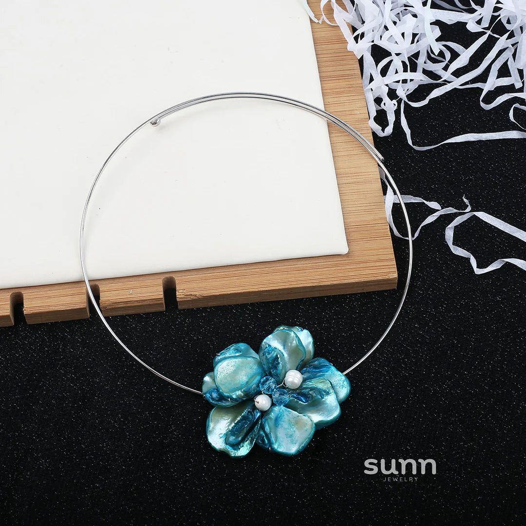 Taelyn Baroque Floral Pearl Choker