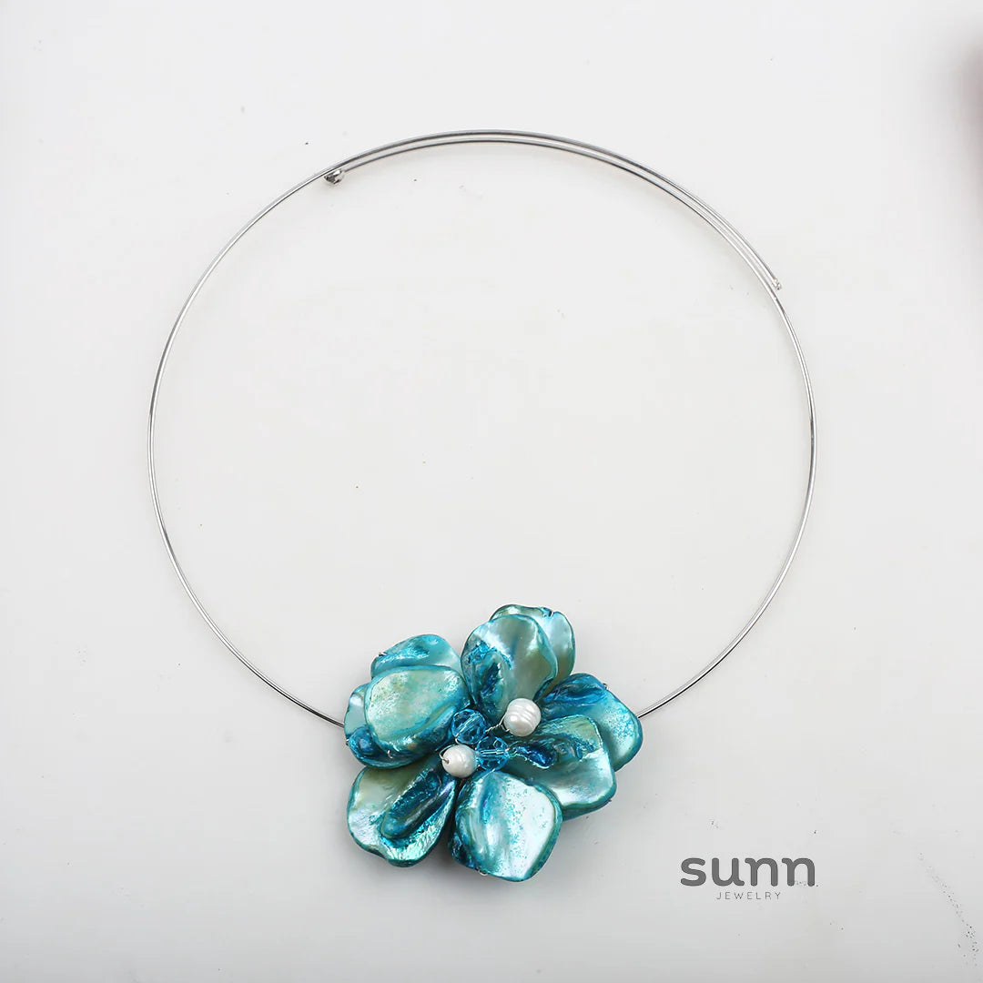 Taelyn Baroque Floral Pearl Choker
