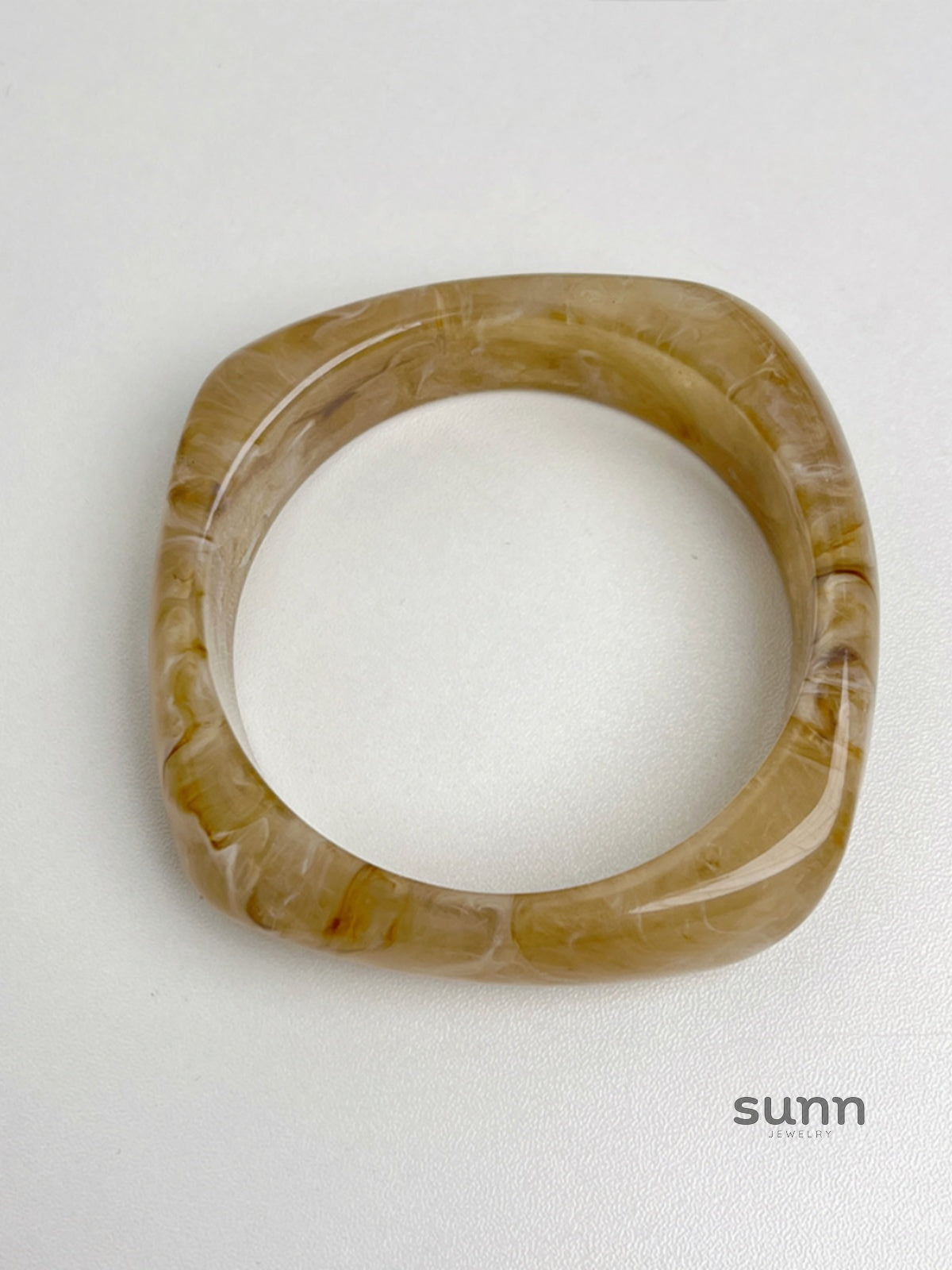 Taelyn Geometric Resin Cuff Bracelet [E5WA46G9]
