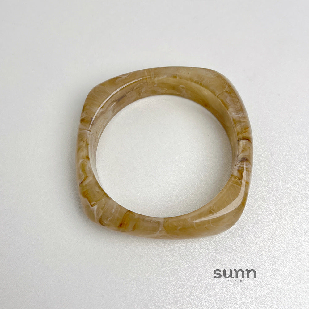 Taelyn Geometric Resin Cuff Bracelet [AKCCU7D9]
