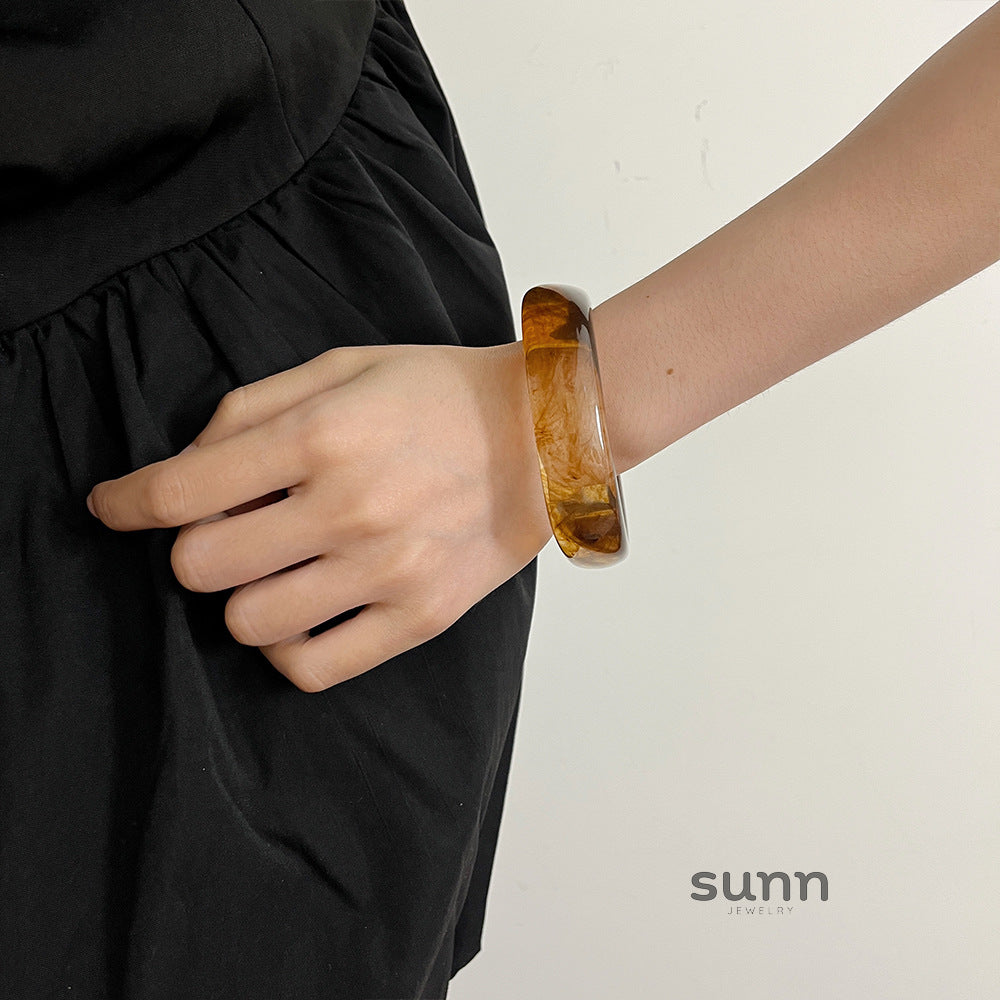 Taelyn Geometric Resin Cuff Bracelet [DYK08DNM]