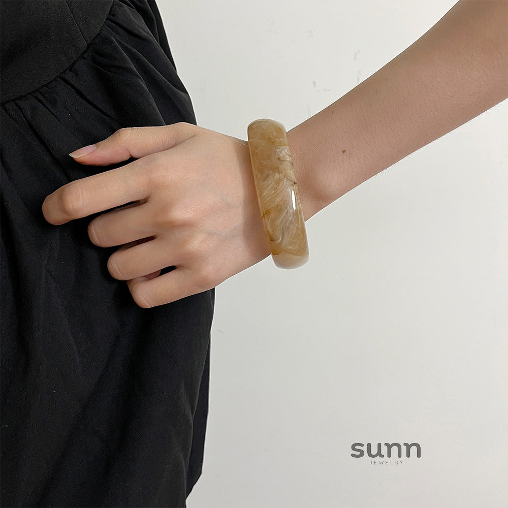Taelyn Geometric Resin Cuff Bracelet [PTW4LQDS]