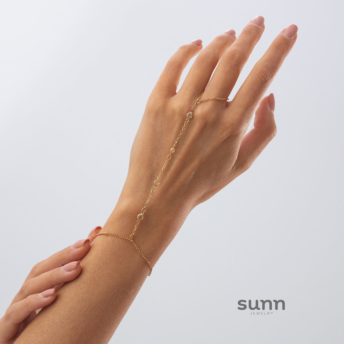 Tahiry Layered Rhinestone Hand Chain [4E91VS8Q]