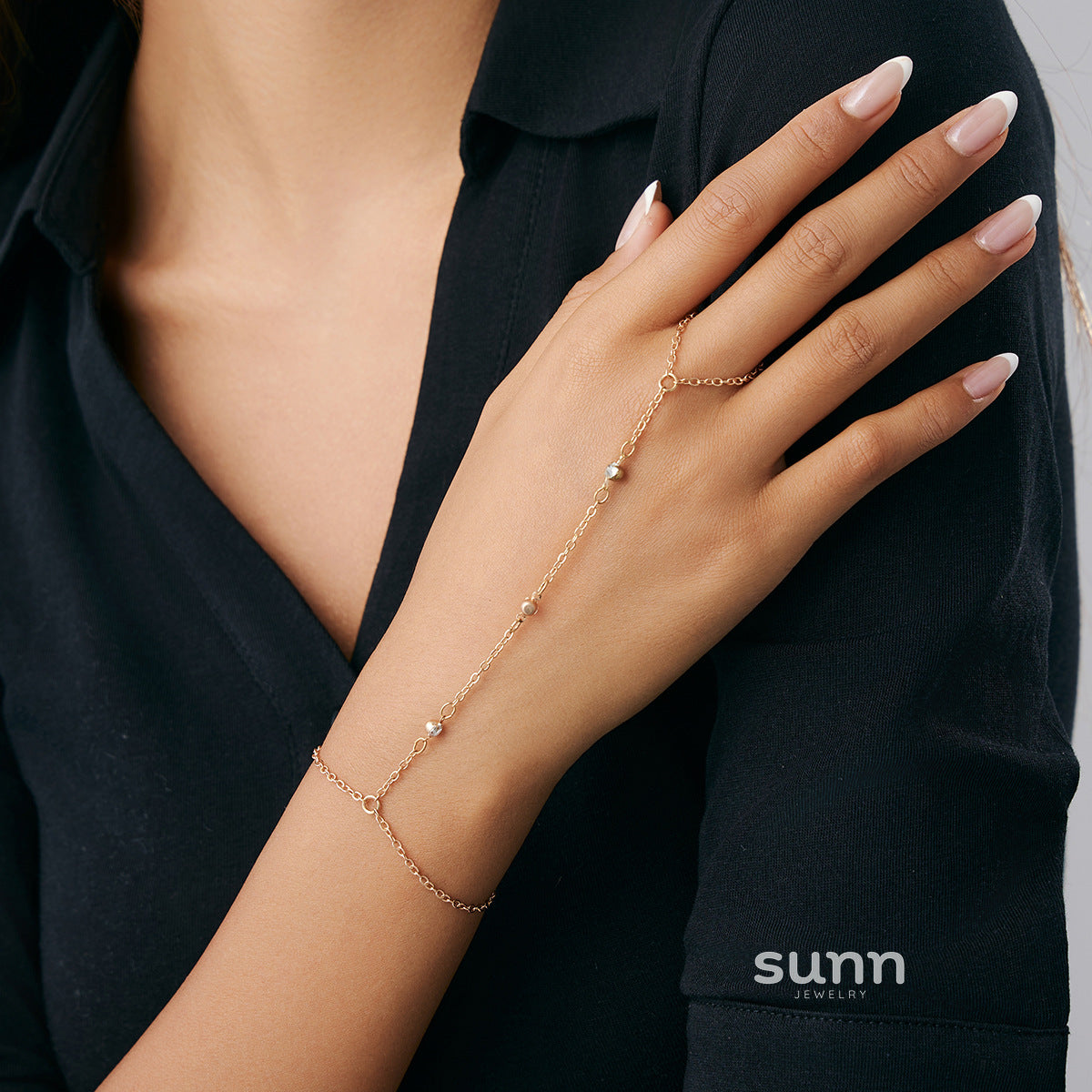 Tahiry Layered Rhinestone Hand Chain [FQNRBW3I]