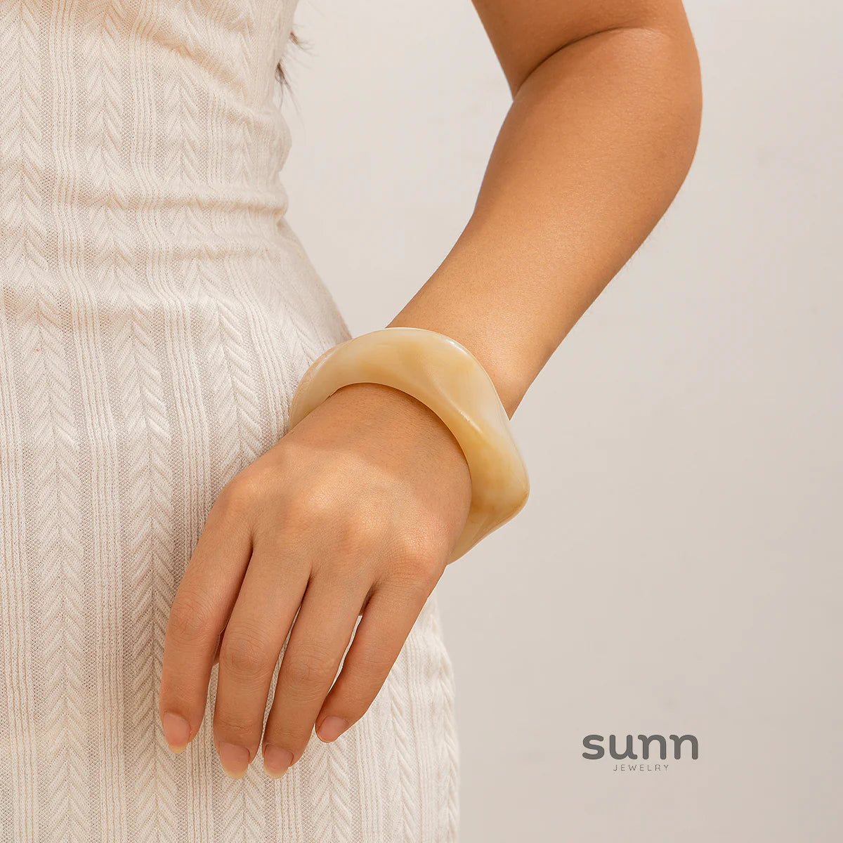 Takiyah Irregular Acrylic Bracelet