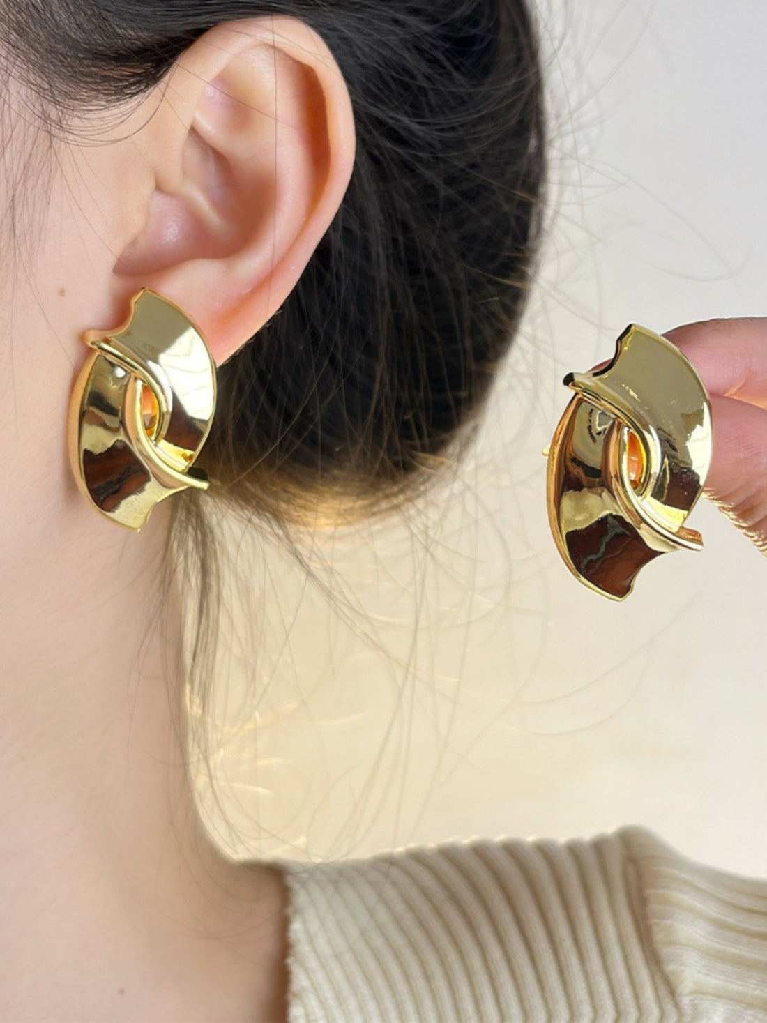 Takiyah Sculptural Drop Earrings [PQRZ6JVU]