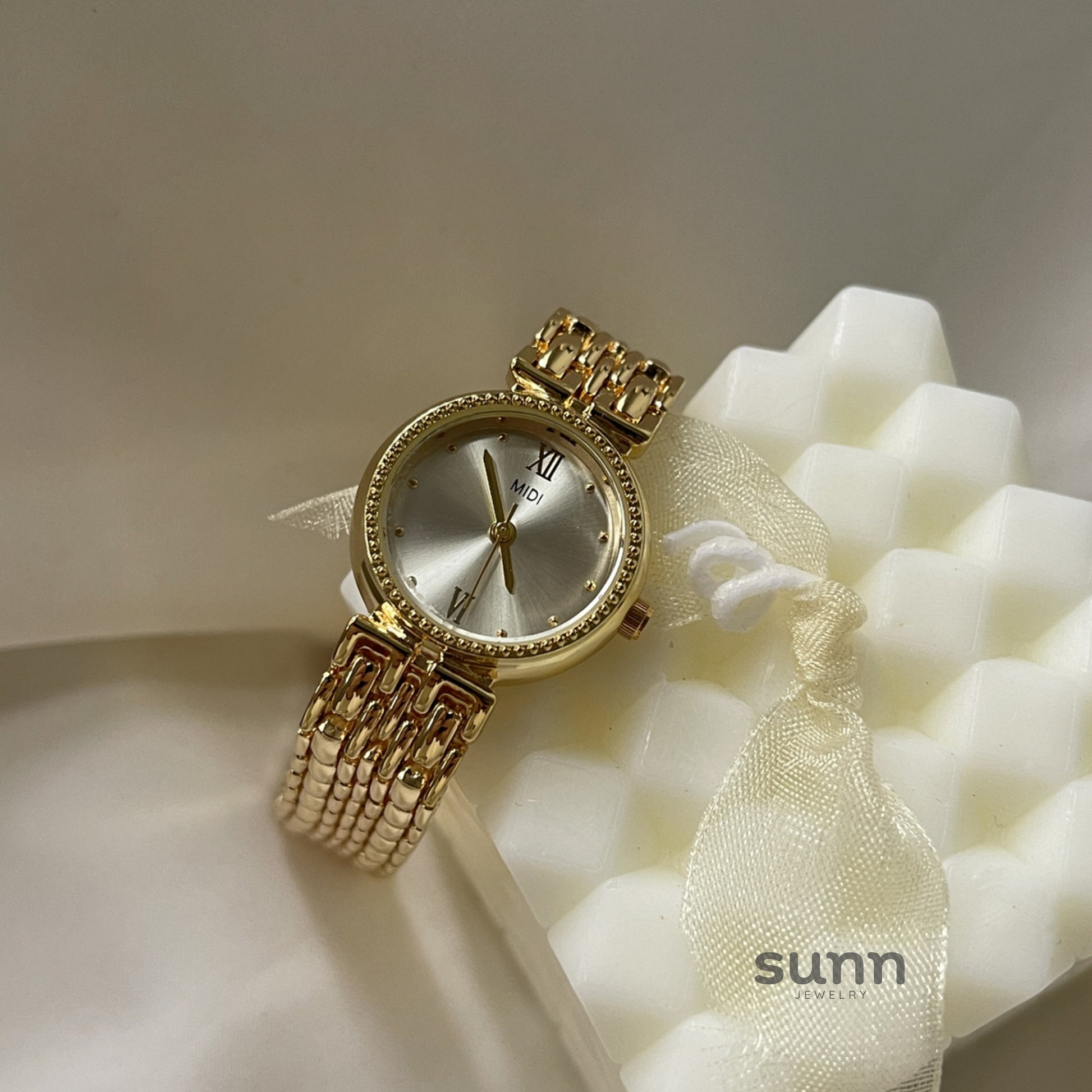 Taleah Delicate Steel Watch [V0G0V70T]