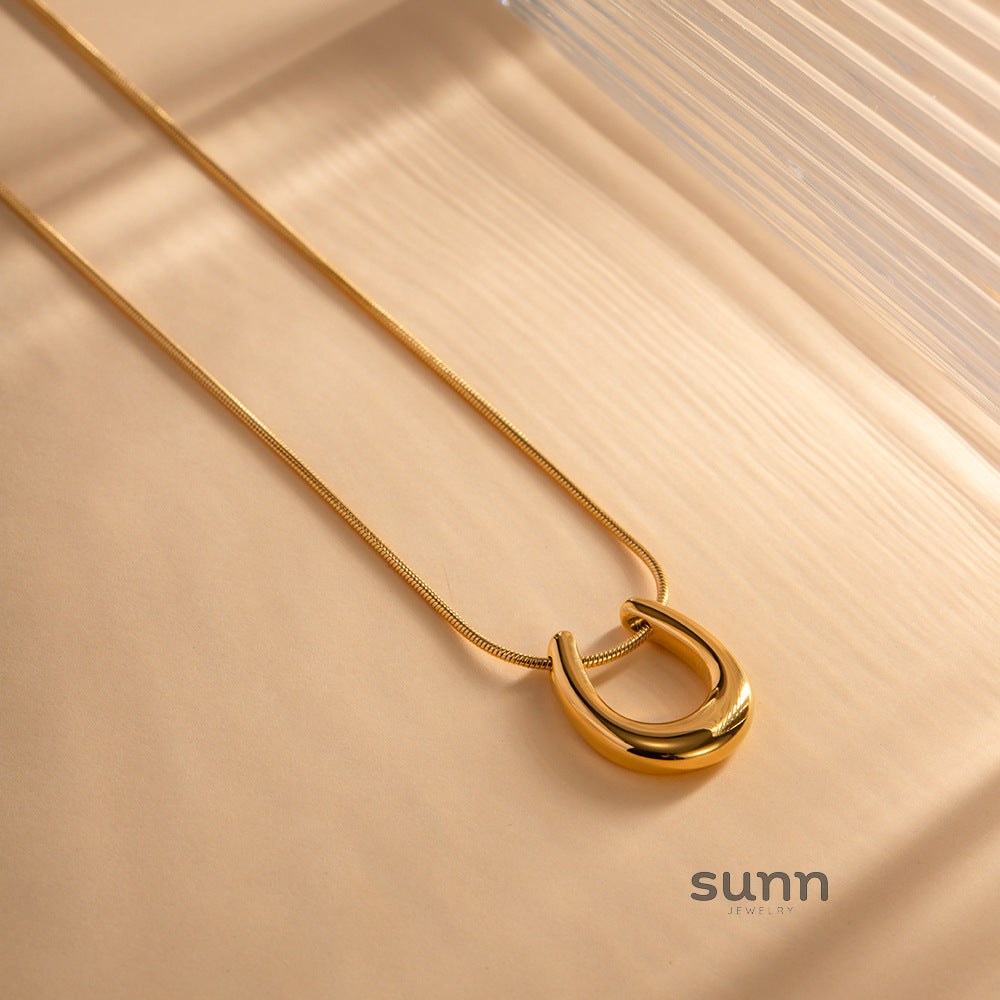 Tallulah Layered Asymmetric Necklace [V9GE3UVW]