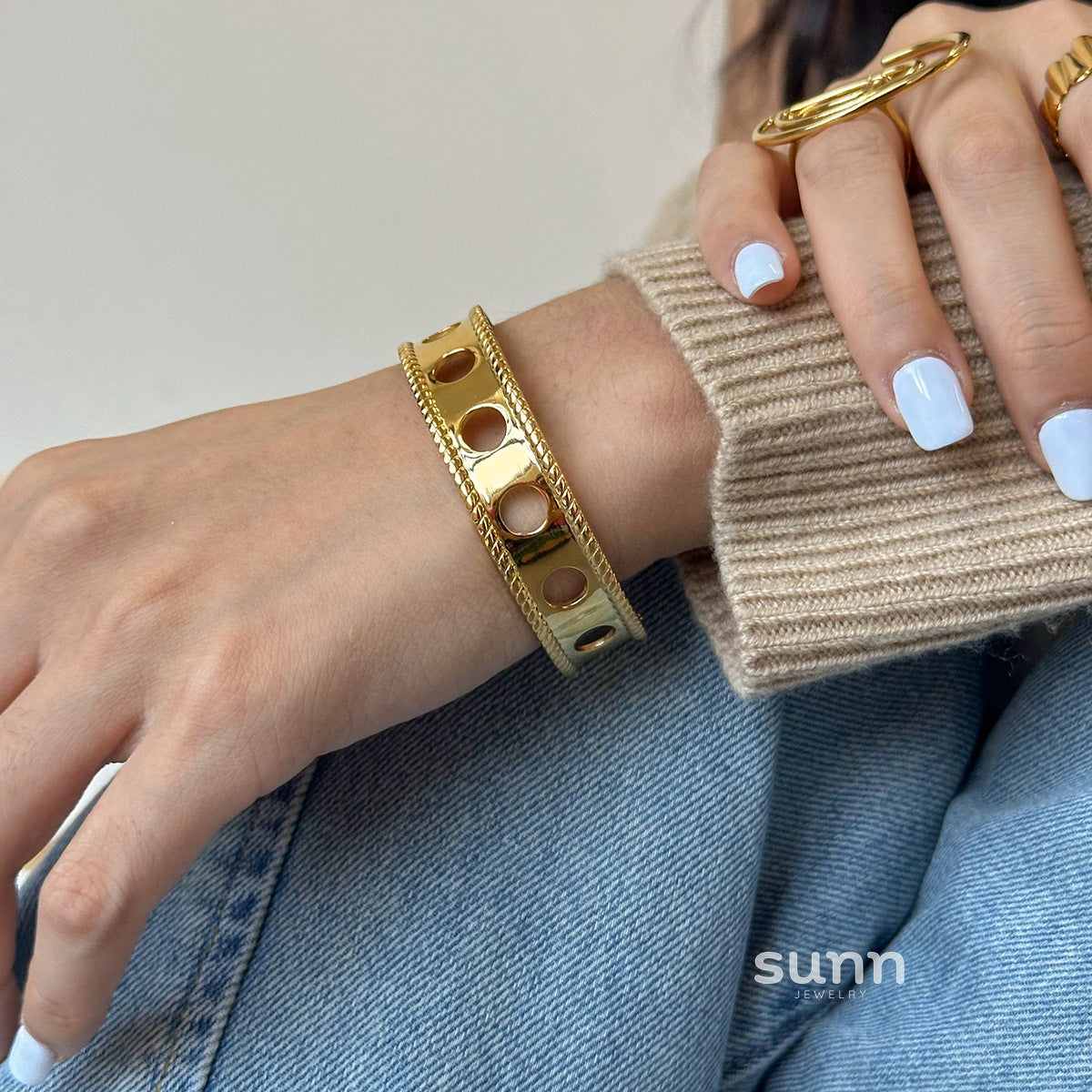 Tamiyah Sculptural Cuff Bracelet [KTWDRT9S]