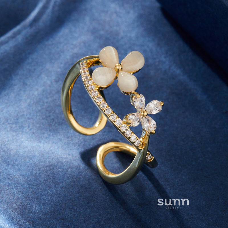 Tanner Cat Eye Petal Ring [W0ALBSDC]