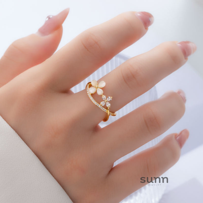 Tanner Cat Eye Petal Ring [O7JMX81W]