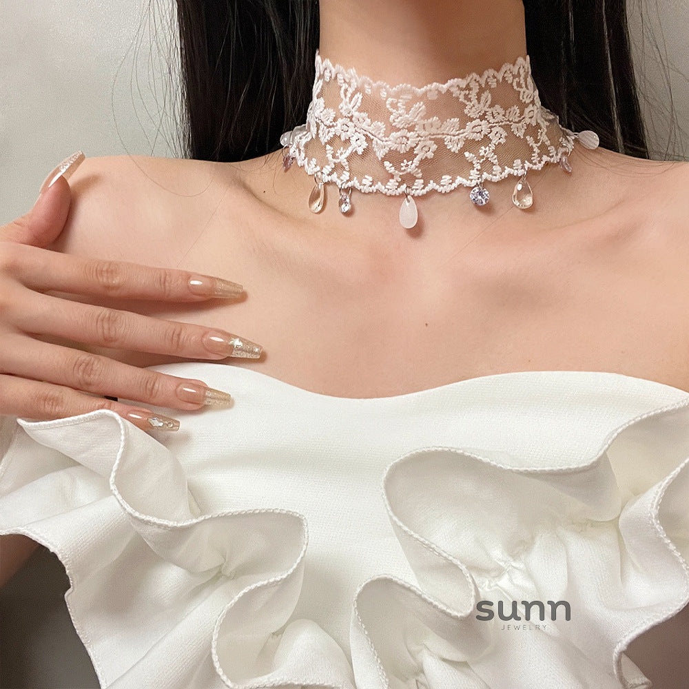Tasnim Lace Heart Choker [9TNUZ3AN]
