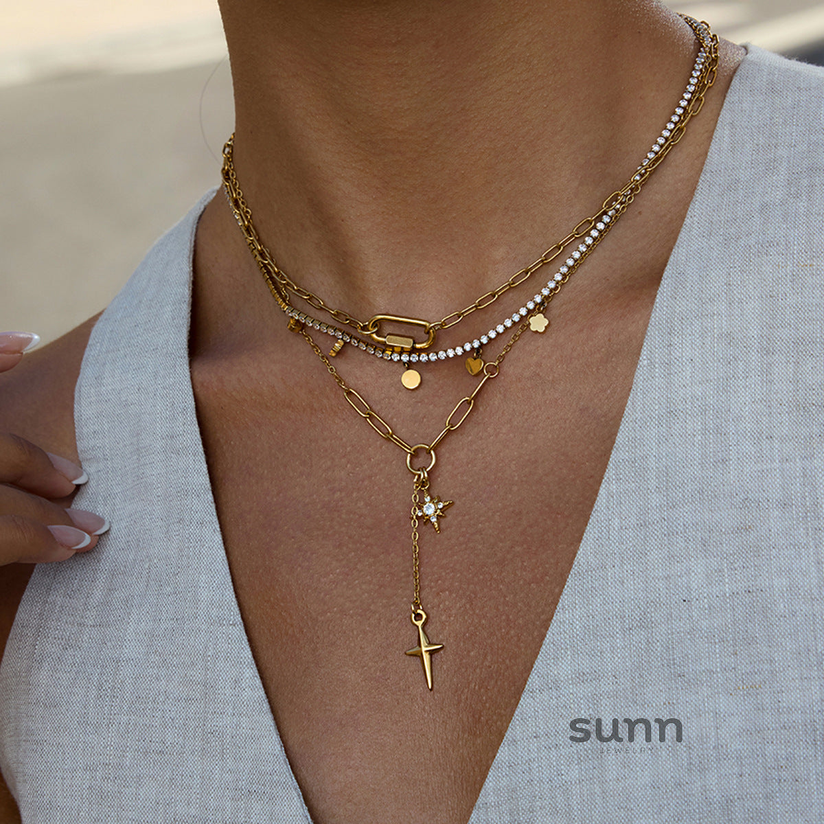 Taylah Star Pendant Necklace [M7X6HIS6]