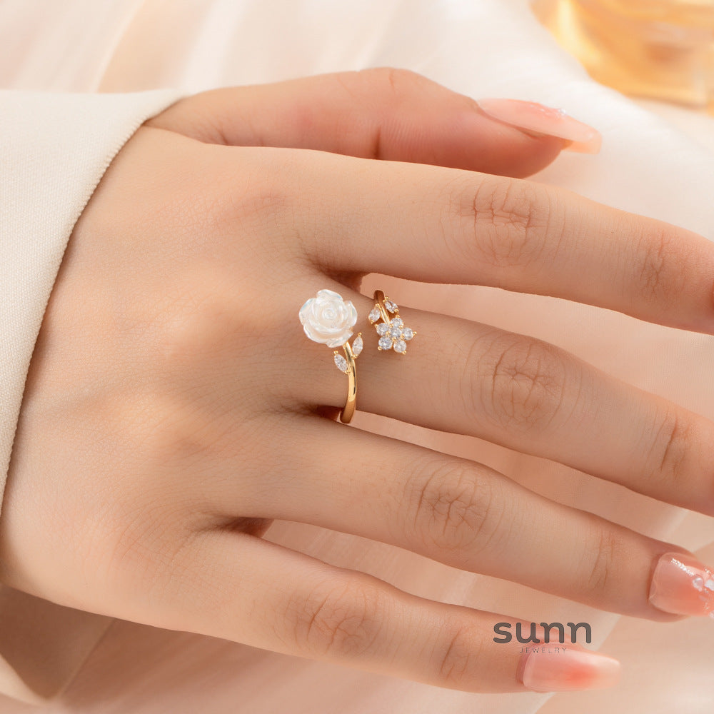 Tayler Shell Camellia Open Ring [B4CGFP9Y]