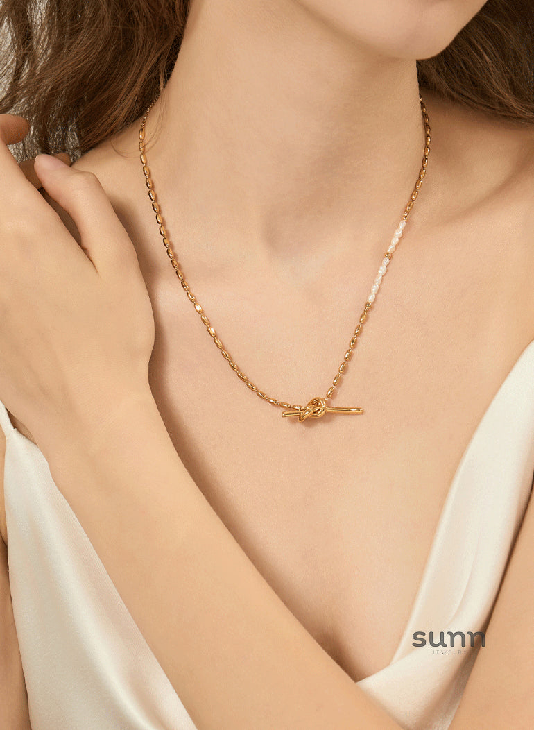 Taylynn Pearl & Stone Layered Necklace [2ATISNGV]