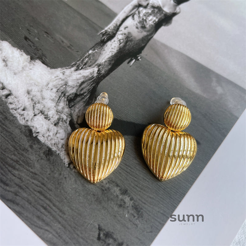 Tea Striped Heart Earrings [1F6JUYSB]