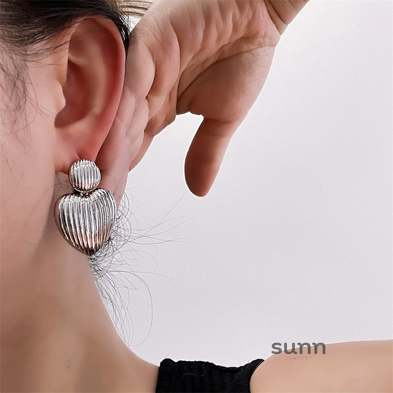 Tea Striped Heart Earrings [26UDP8R8]