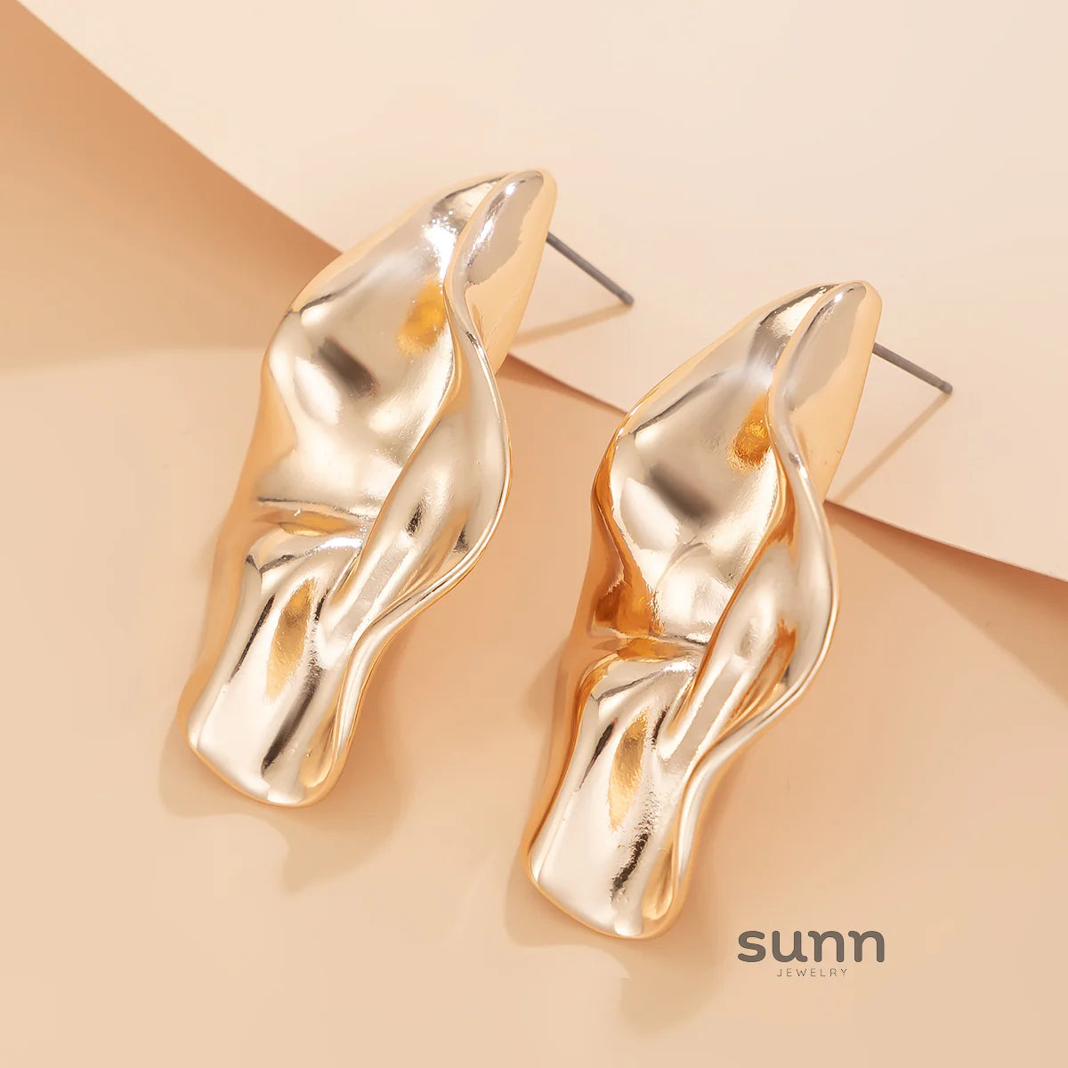 Teagen Sculptural Stud Earrings