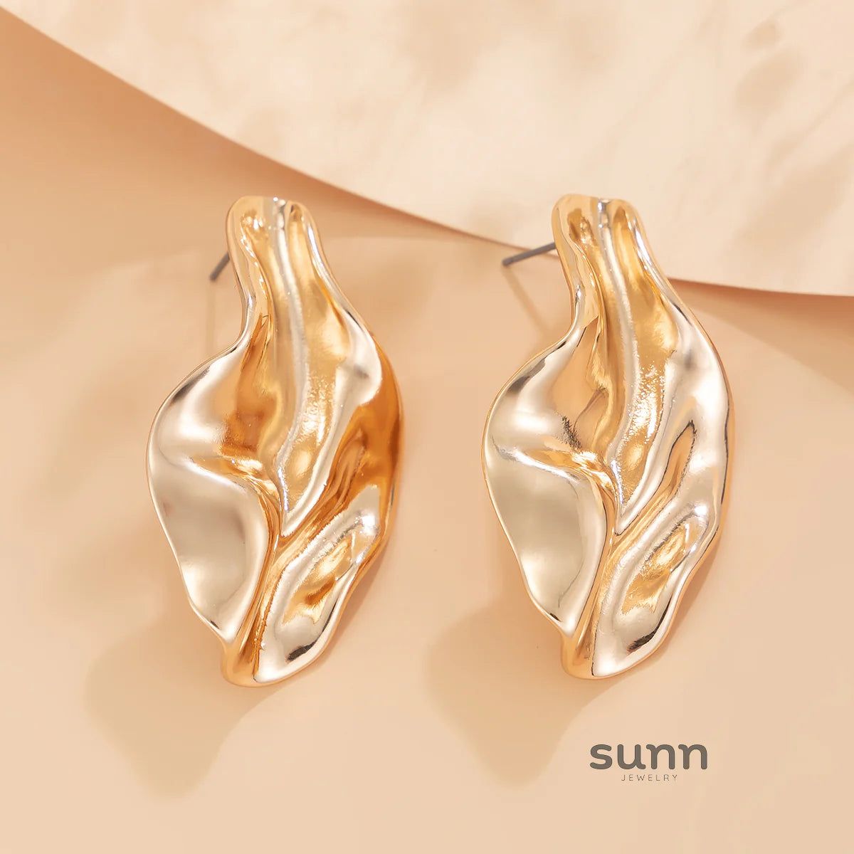 Teagen Sculptural Stud Earrings