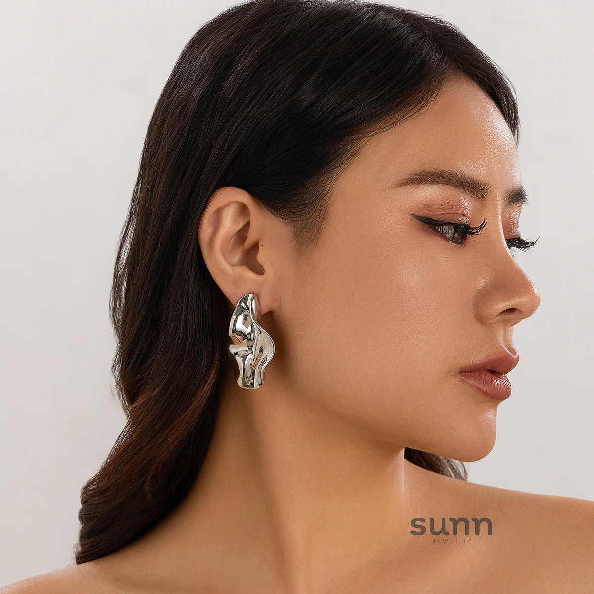 Teagen Sculptural Stud Earrings