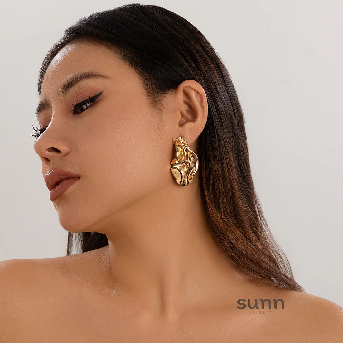 Teagen Sculptural Stud Earrings