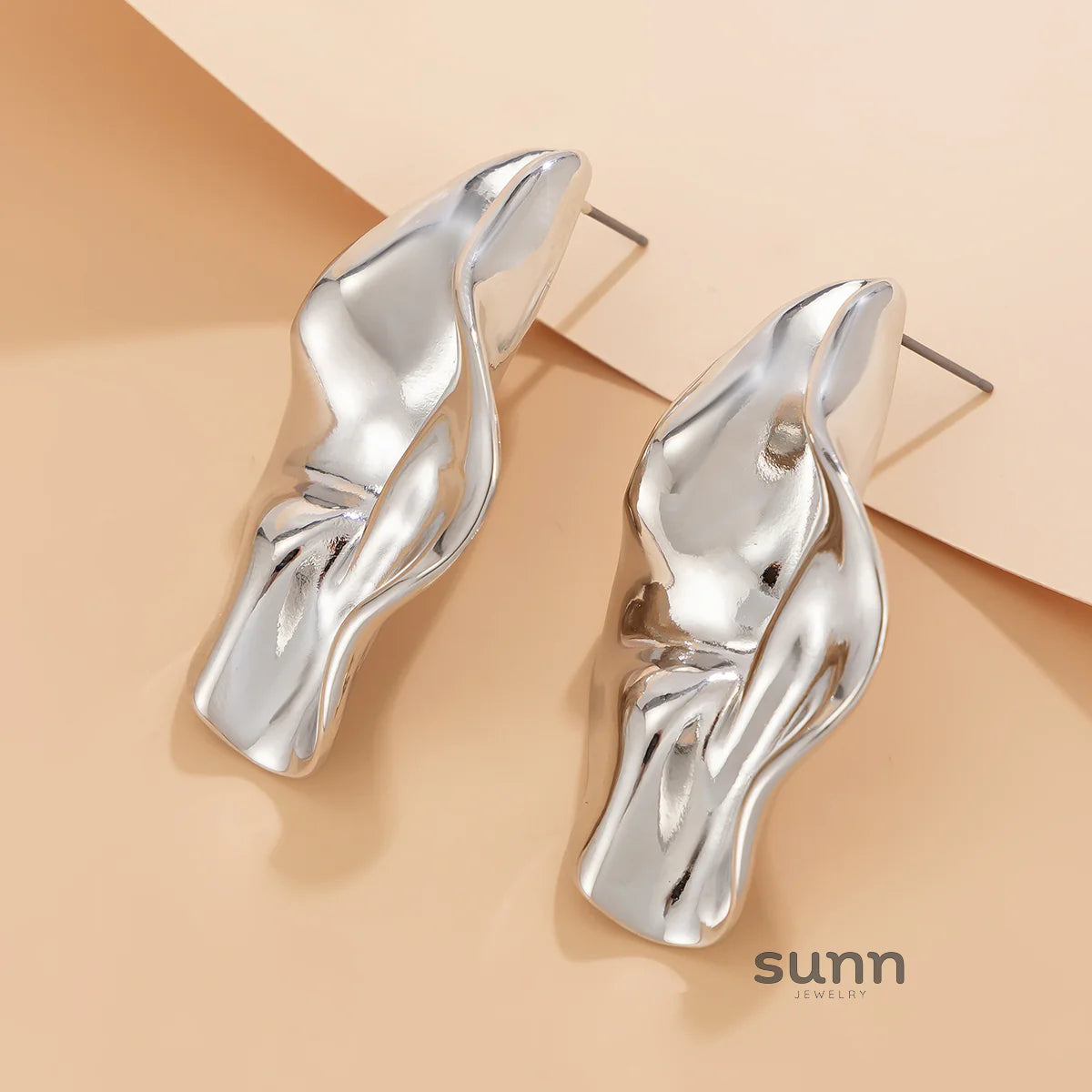 Teagen Sculptural Stud Earrings