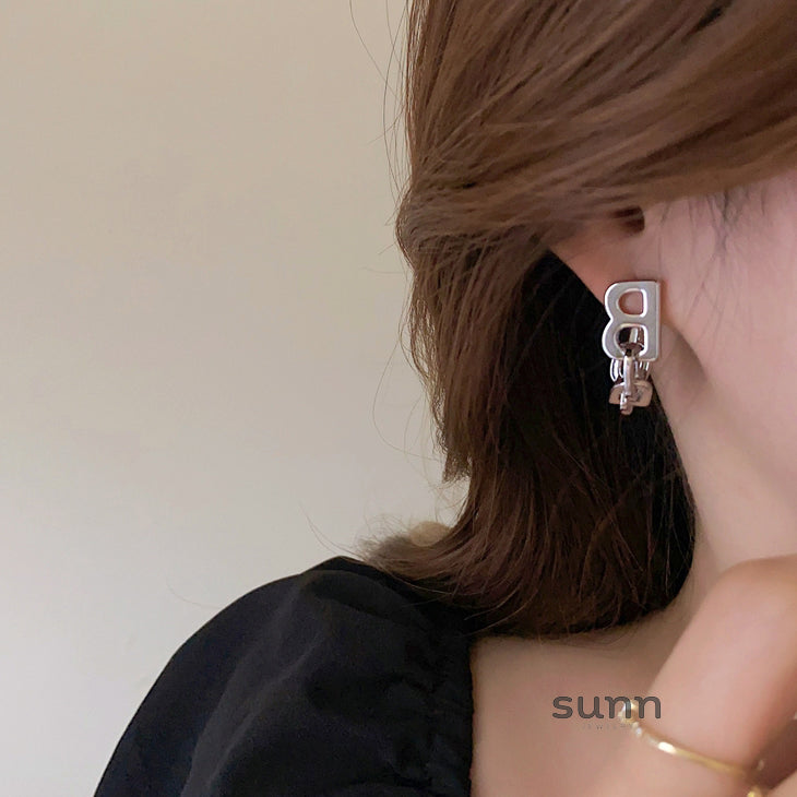 Tennessee Letter Drop Earrings [Q0URD4M3]