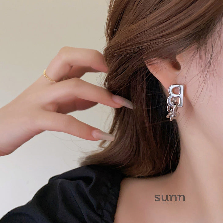 Tennessee Letter Drop Earrings [GUCKC6H8]