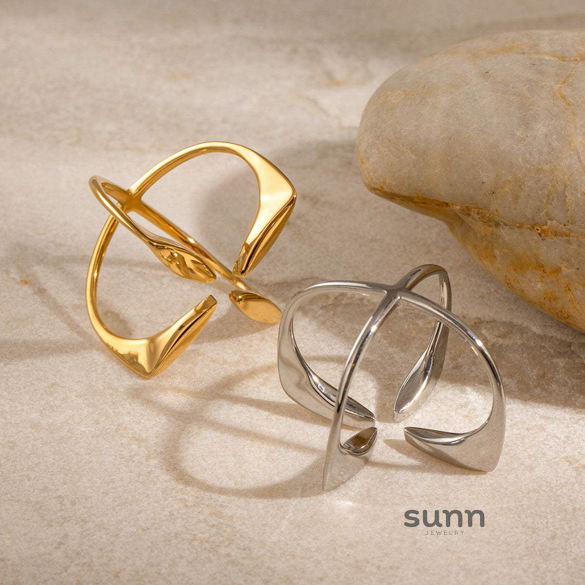 Teyana Titanium Cross Ring [WJDGUE5P]