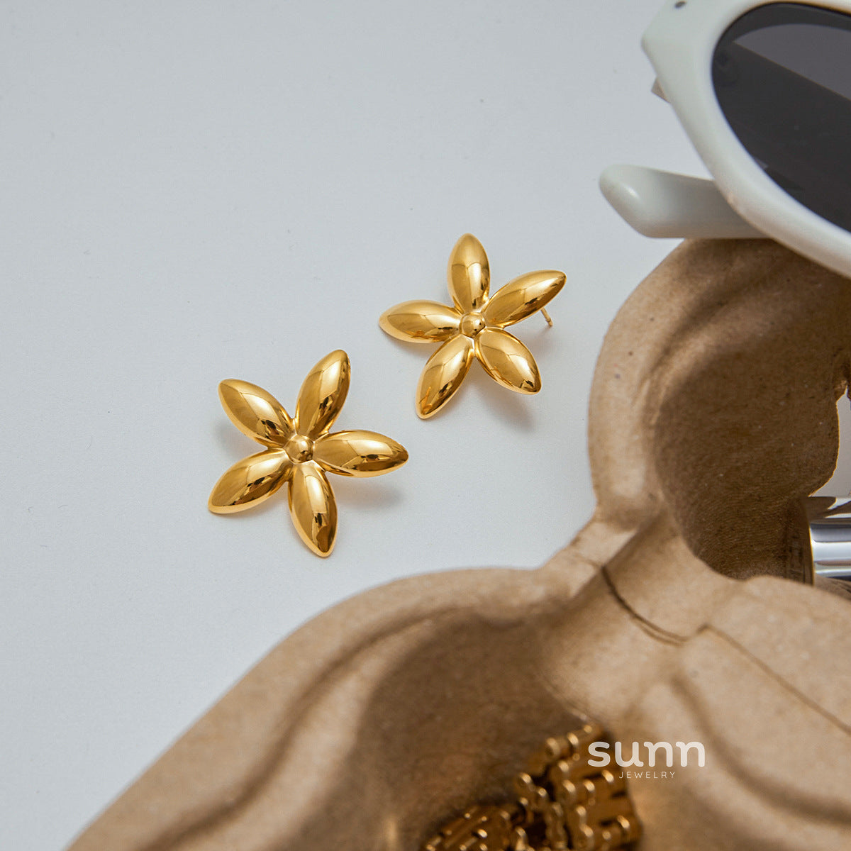 Teylie Floral Bloom Earrings [85IBH338]