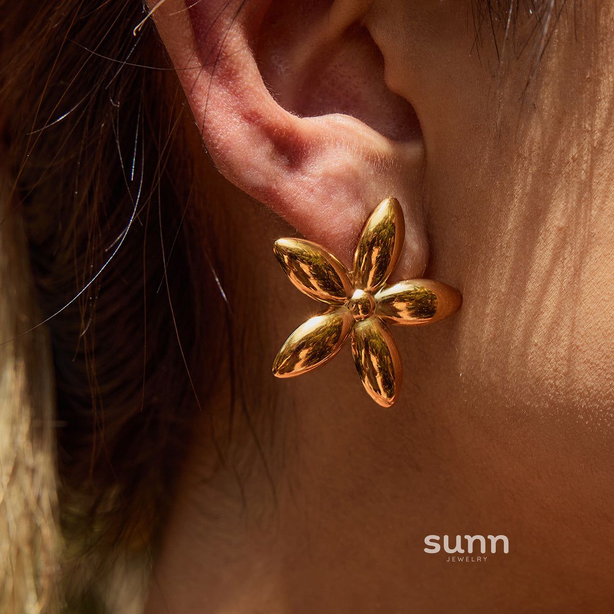Teylie Floral Bloom Earrings [G8BMYZ20]