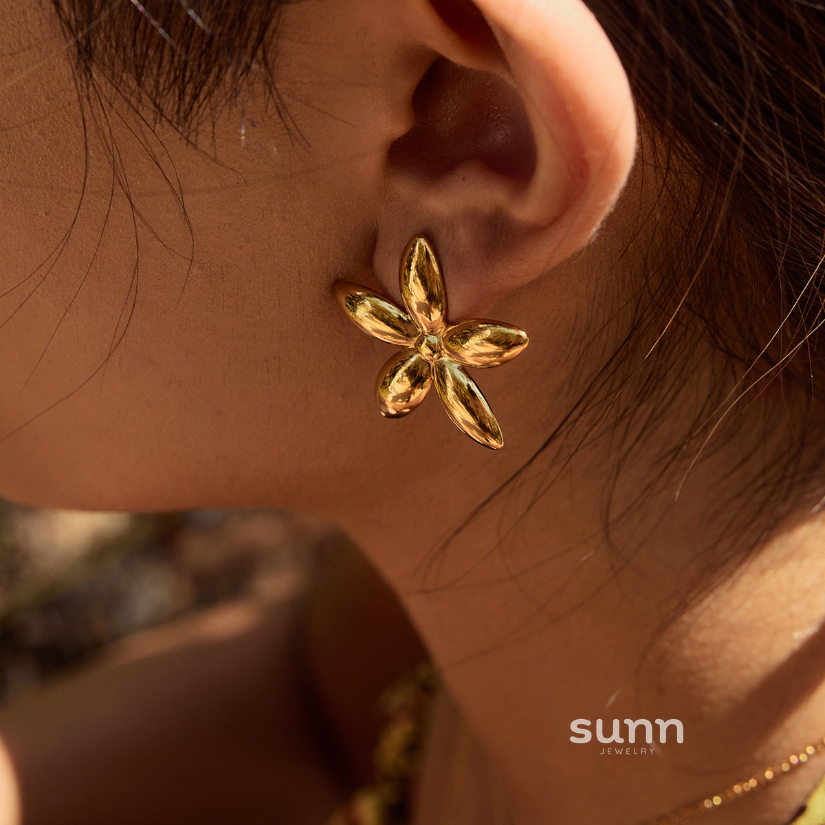 Teylie Floral Bloom Earrings [RYXJ79TZ]