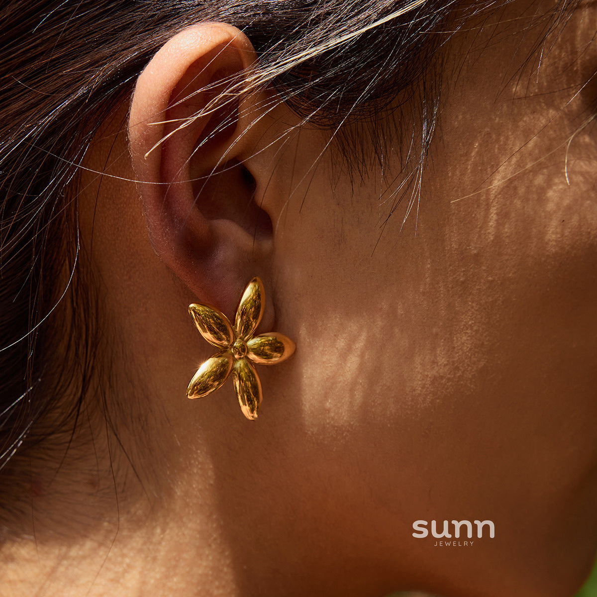 Teylie Floral Bloom Earrings [5O7XG3N7]
