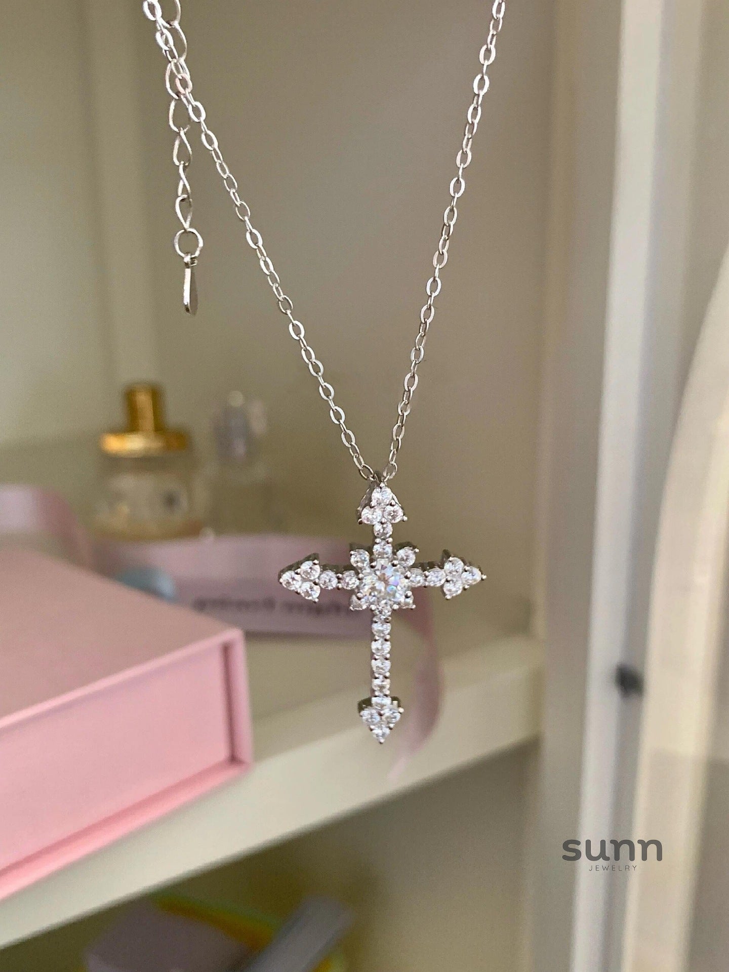 Thais Sterling Silver Diamond Cross Necklace [P5DDH5CU]