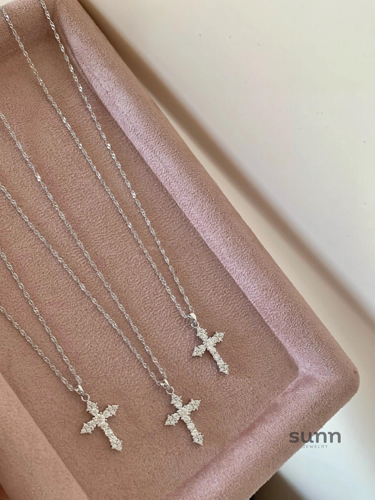 Thais Sterling Silver Diamond Cross Necklace [CI9GZIPQ]