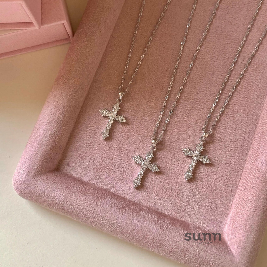 Thais Sterling Silver Diamond Cross Necklace [GJ55C6VO]