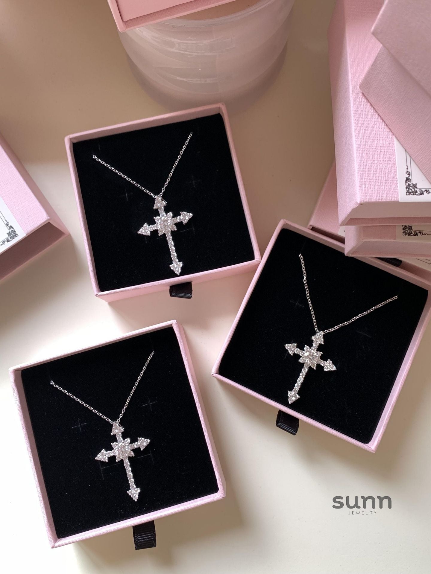 Thais Sterling Silver Diamond Cross Necklace [BI30JWE9]