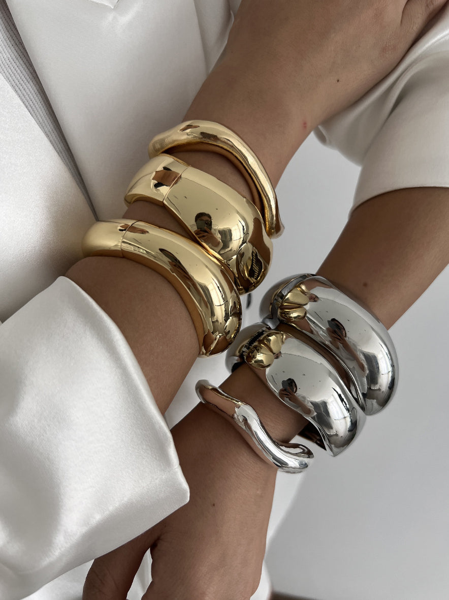 Thea Sculptural Cuff Bracelet [XZ83OS1I]