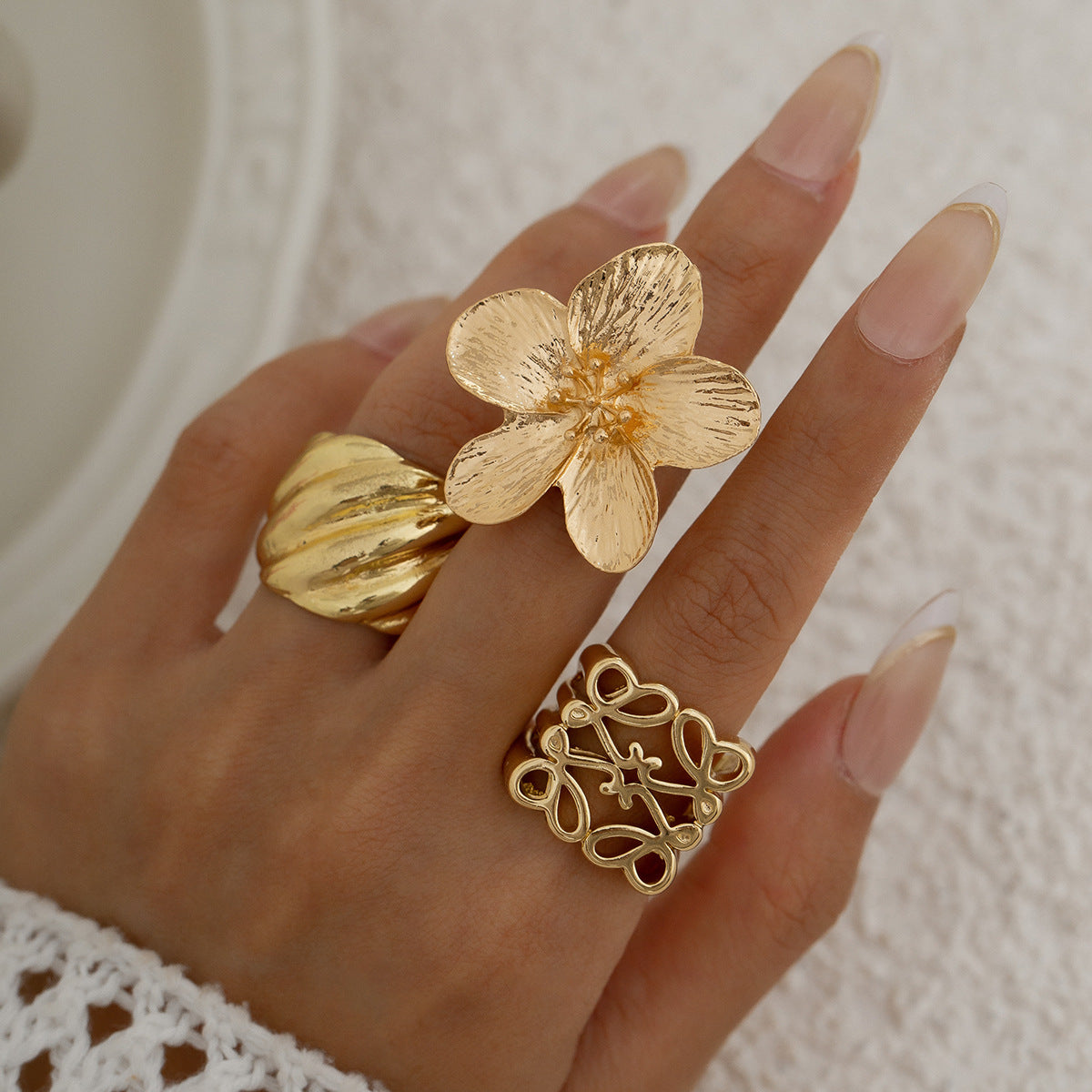 Thelma Modern Bloom Ring [AS8X6I11]