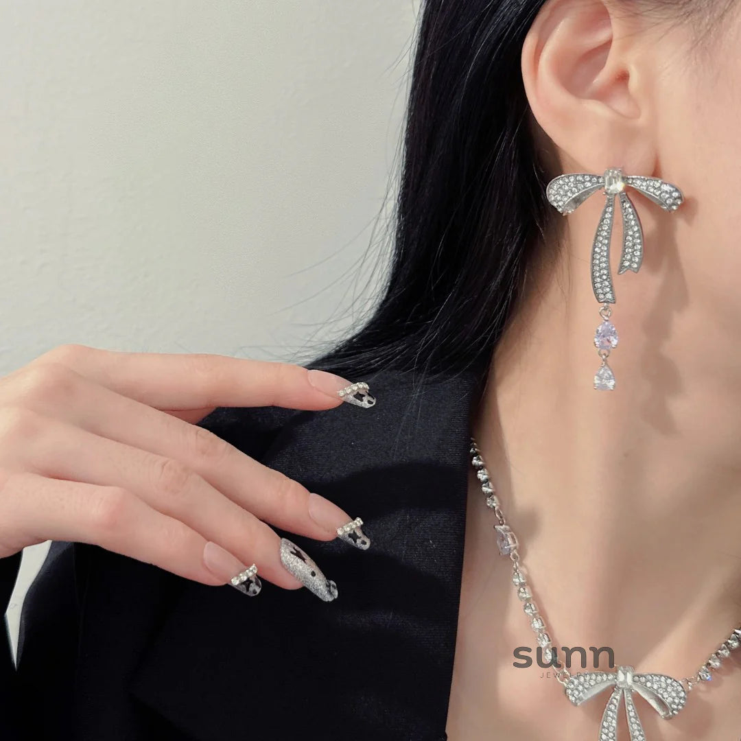 Thelma Rhinestone Bow Necklace