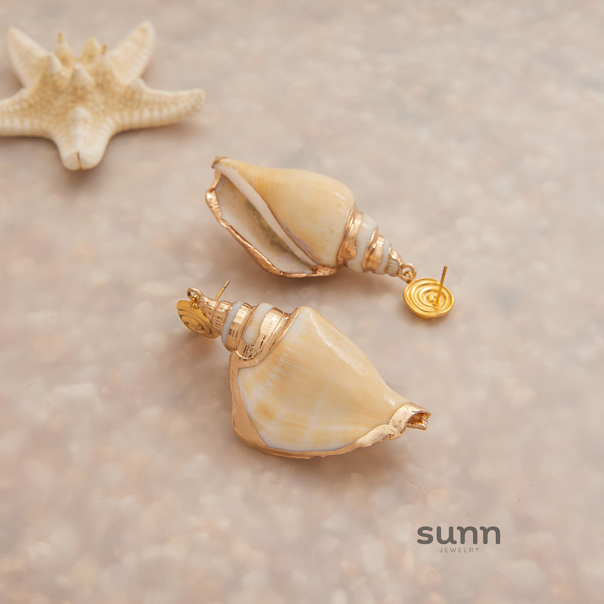 Theodora Shell Charm Jewelry Set [4WWW56ID]