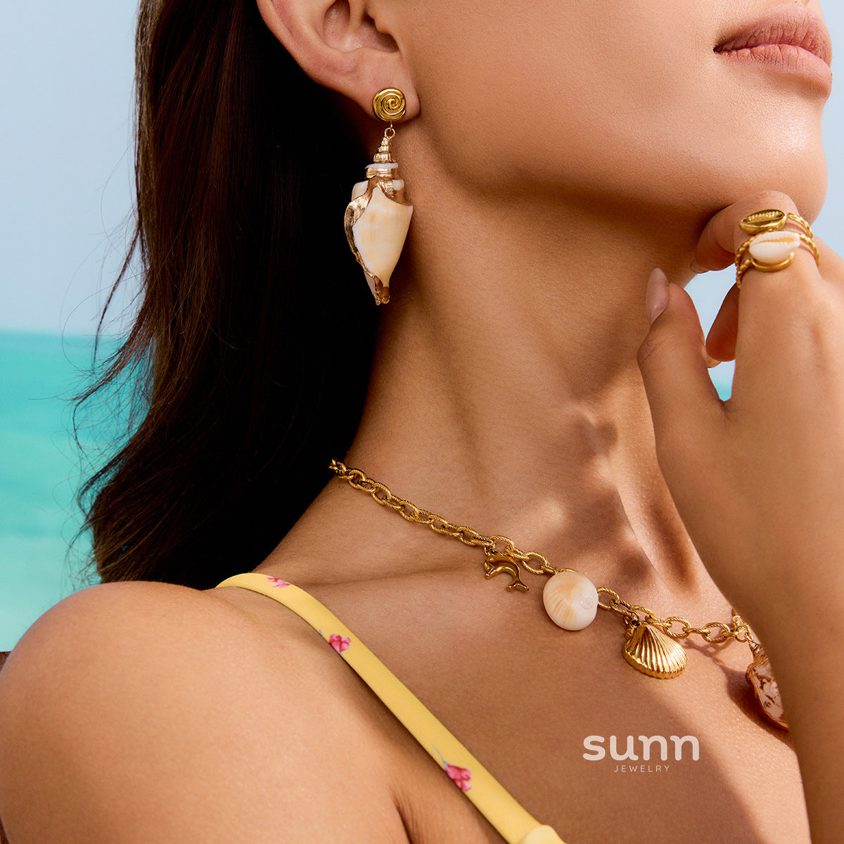 Theodora Shell Charm Jewelry Set [MB6DZ5WN]