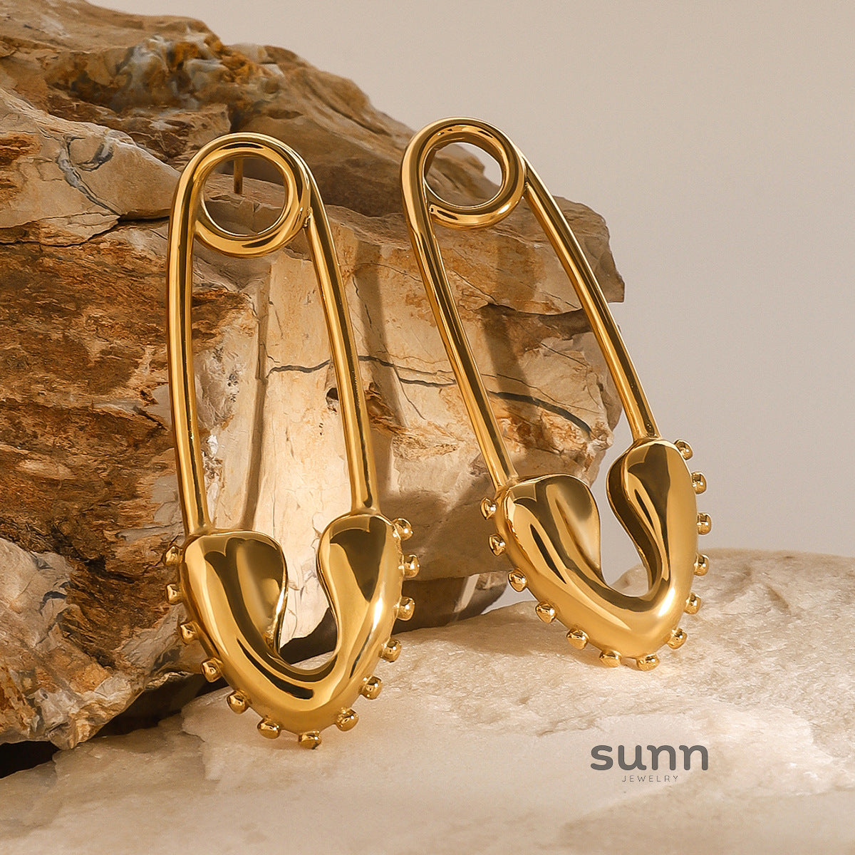 Tianna Gold Pin Heart Earrings [DVUWMZLP]