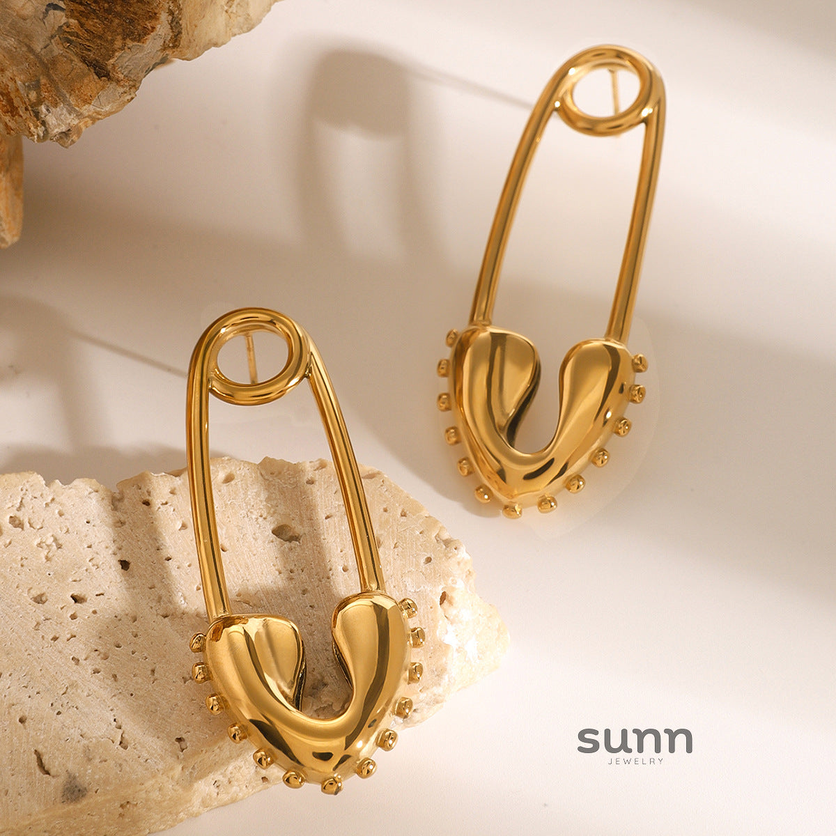 Tianna Gold Pin Heart Earrings [PX5QO84I]