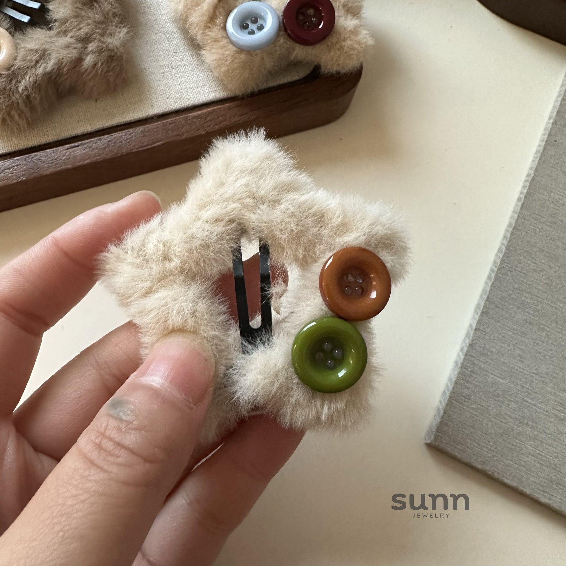 Tierney Plush Star Hair Clip [KCVZ6QD8]