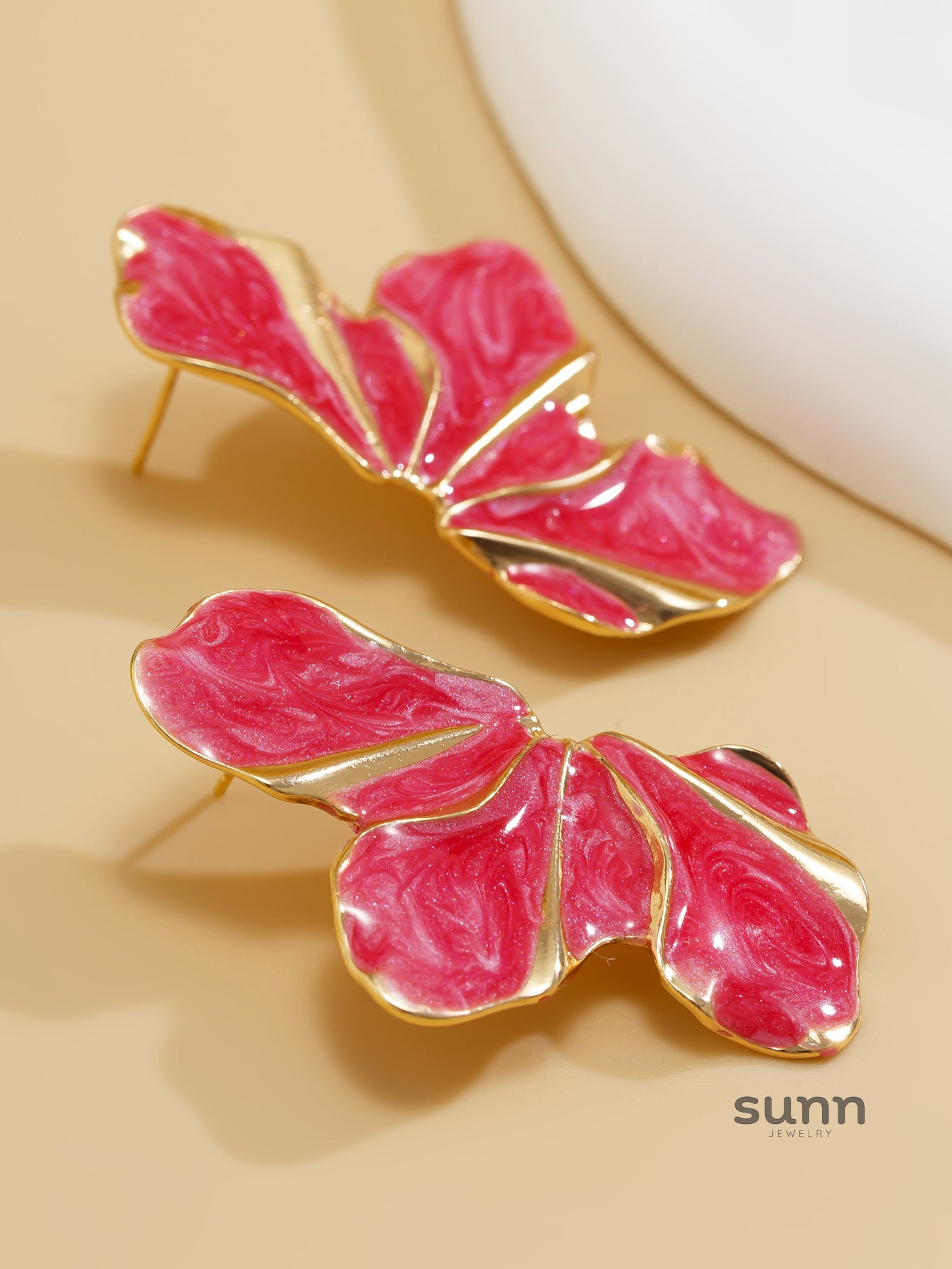 Tinley Gradient Petal Earrings [R1UU554A]