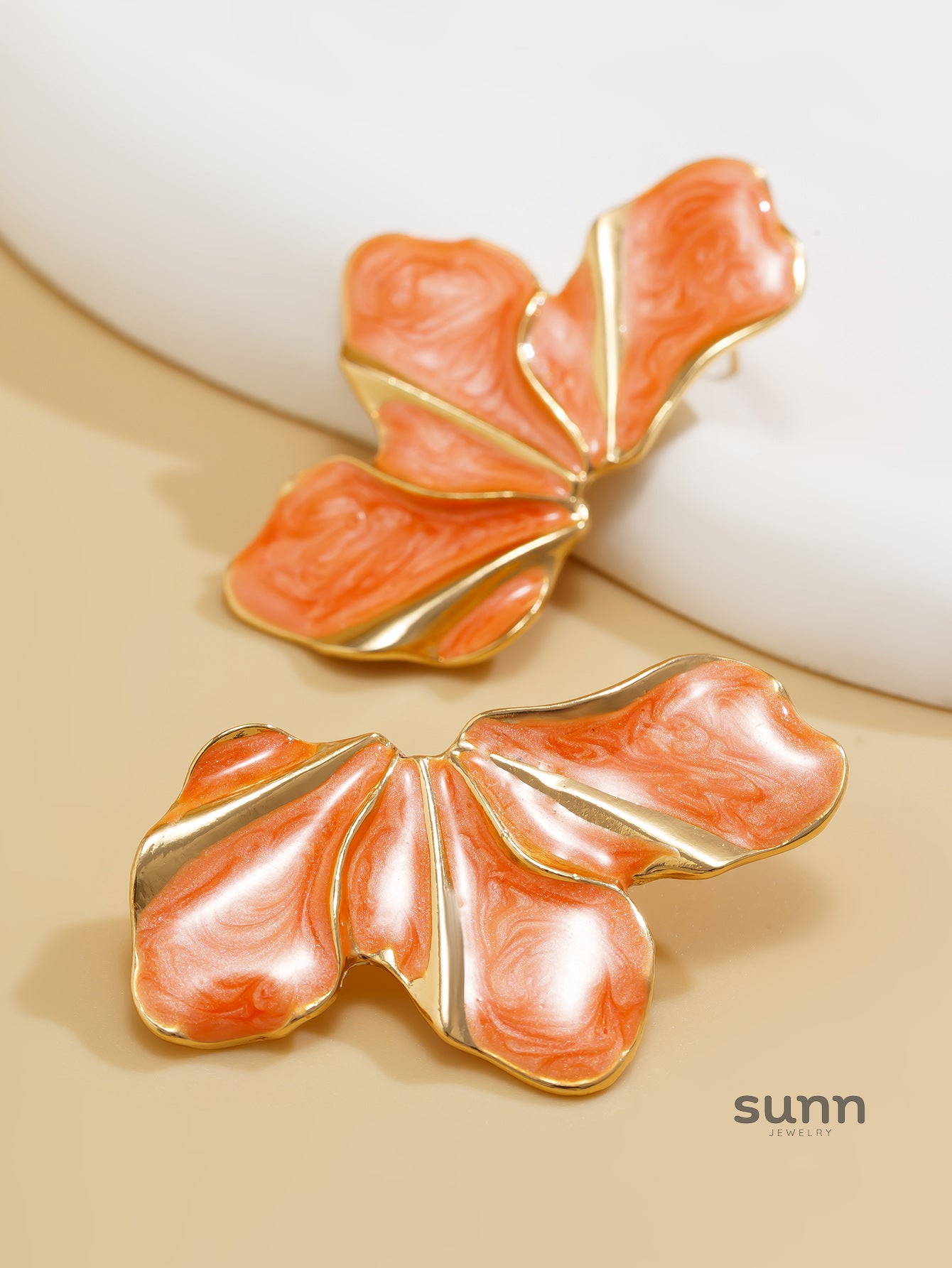 Tinley Gradient Petal Earrings [6YKCUPPC]