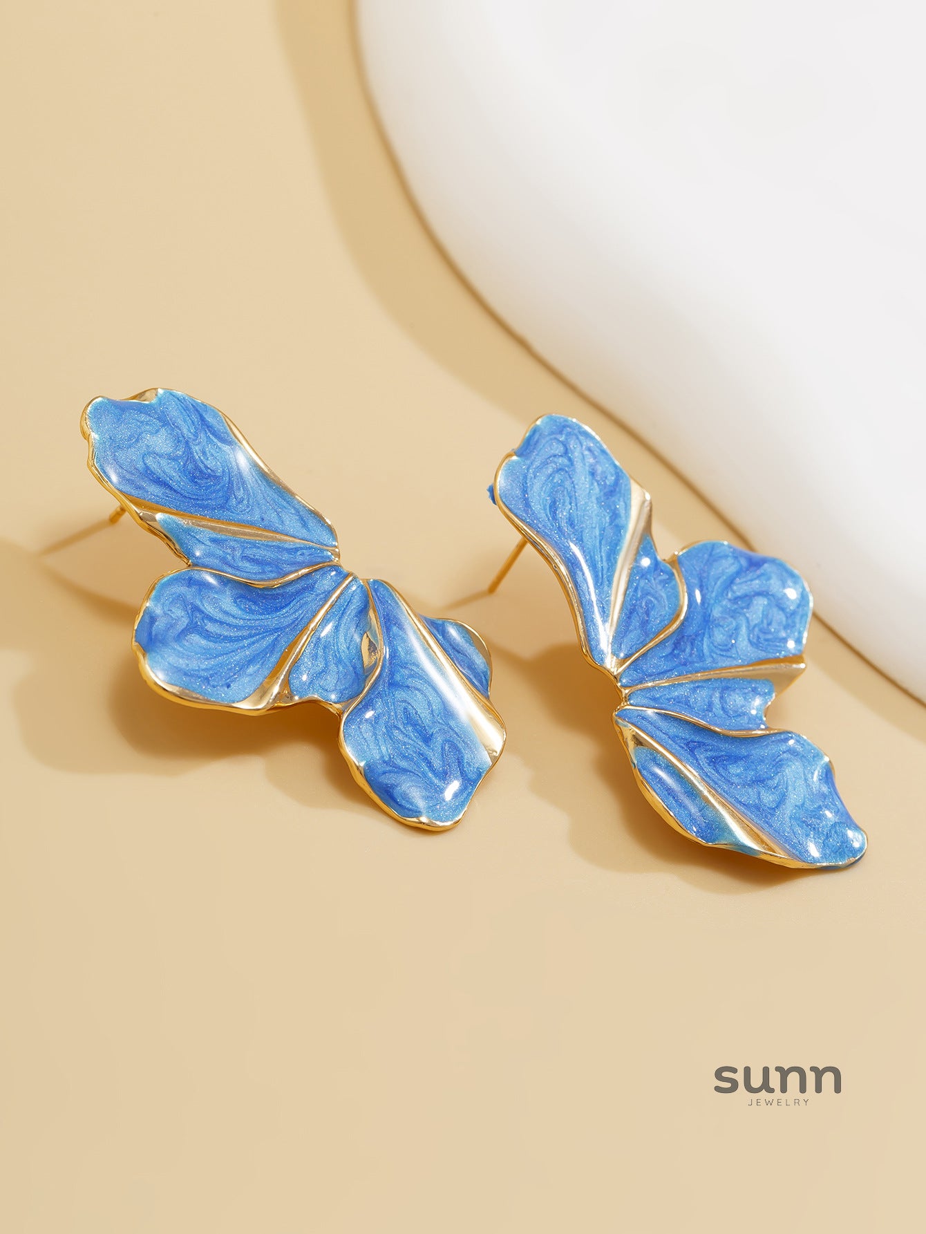 Tinley Gradient Petal Earrings [H9CP4Q6D]