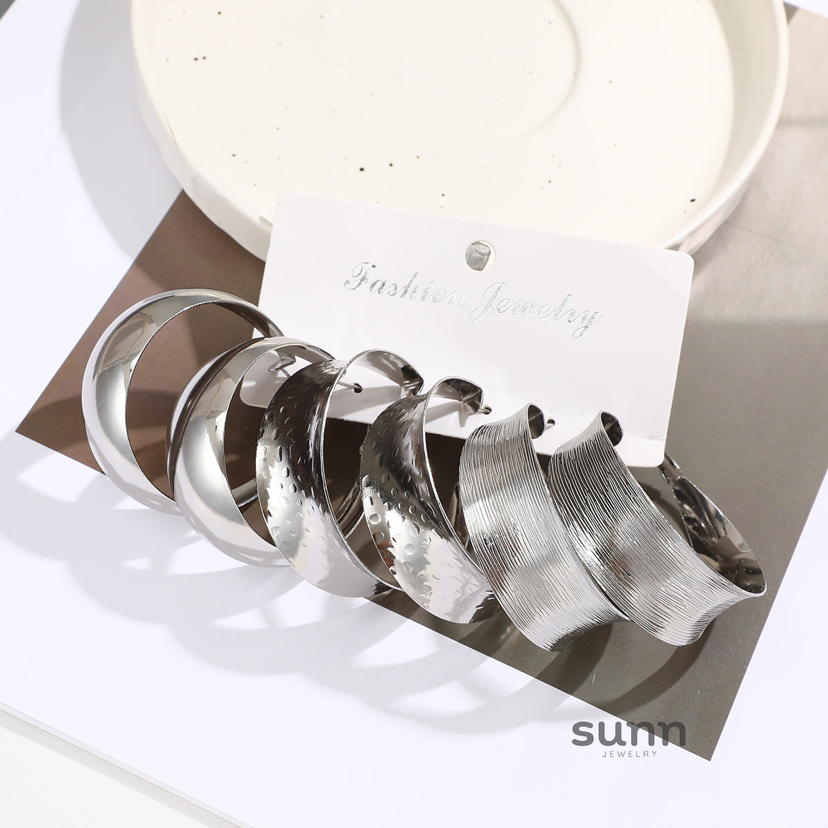 Tori C-Shaped Earring Set [5DKBTUK2]